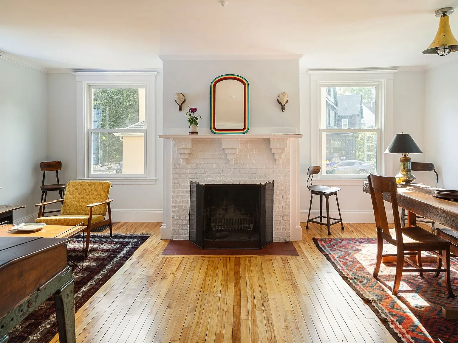 2 bed, 2.0 bath, 1600 sqft, $5,500 — Photo 3