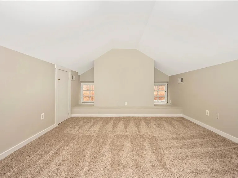 315 W Patrick St — Photo 19
