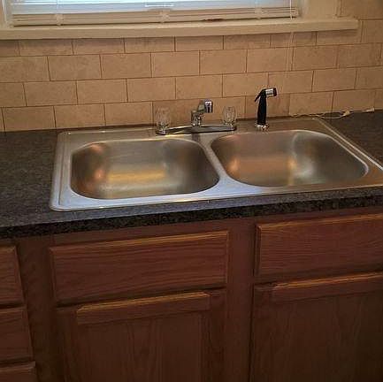 Granite counter tops in kitchen