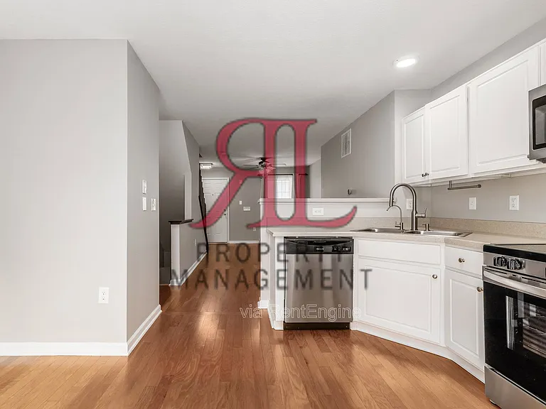 5807 Bridgehampton Dr — Photo 16
