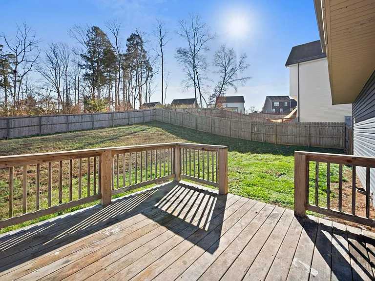 1385 Sussex Dr — Photo 27