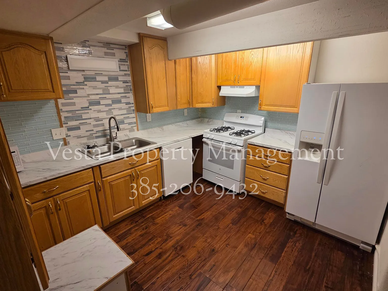 3 bed, 1388 sqft, $1,395 — Photo 3