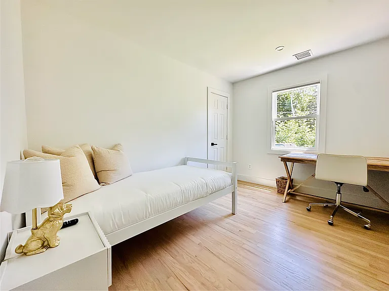 45 Yale Dr — Photo 8
