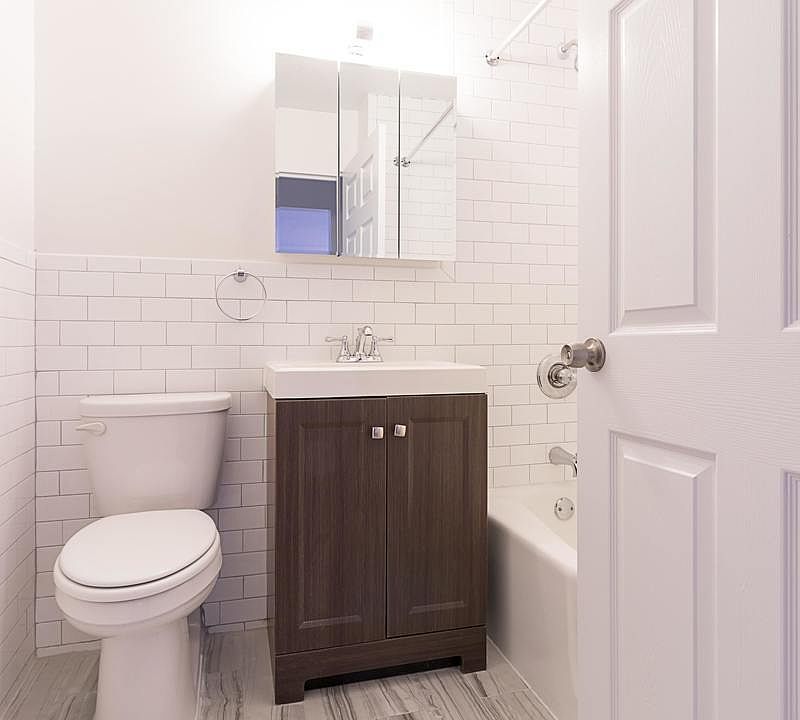 1st image of 580 Main St APT 150