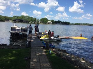 449 Lakeview Ct, Lowell, IN 46356