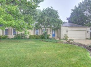 3001 Stoneybrook Dr, Champaign, IL 61822