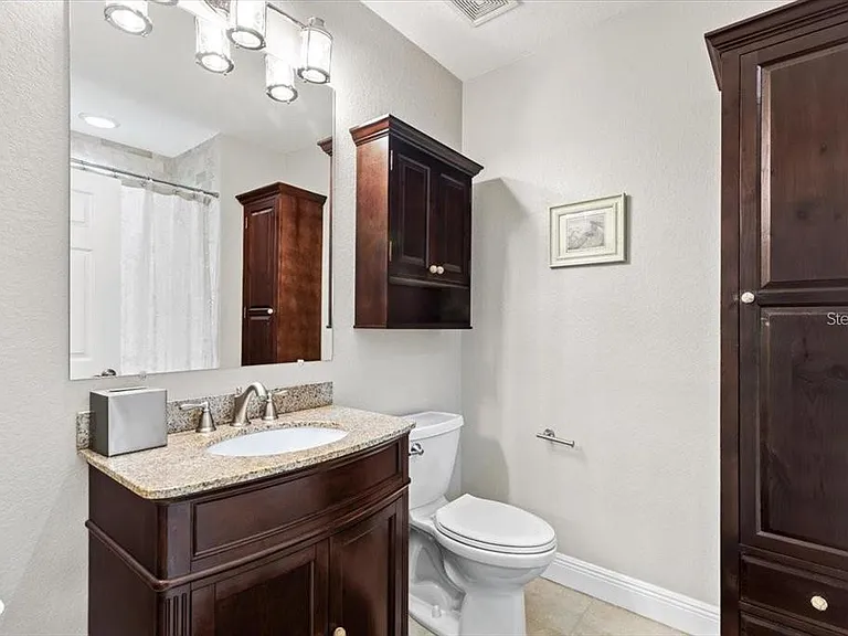 1143 Riverscape St #A — Photo 37