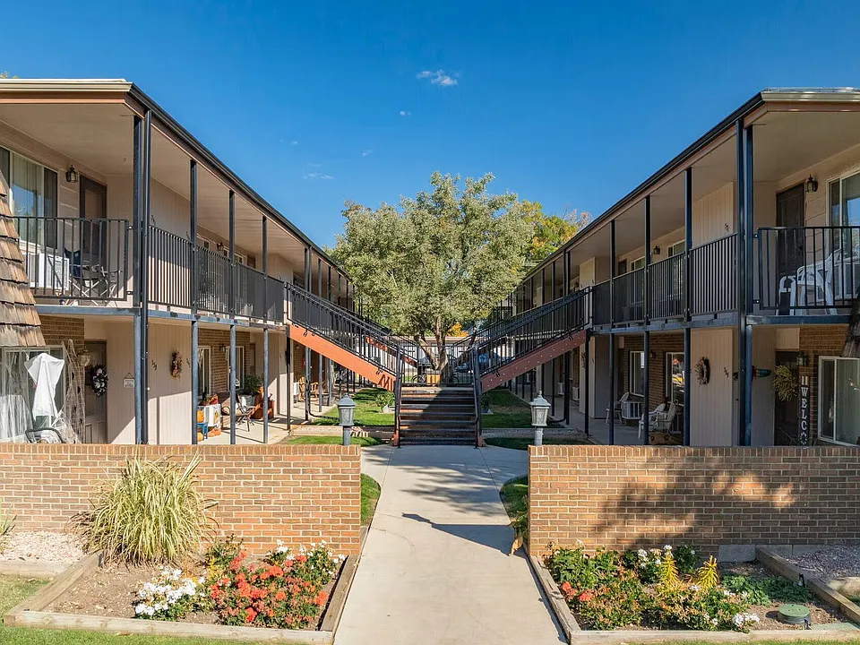 10th Street Square Apartments