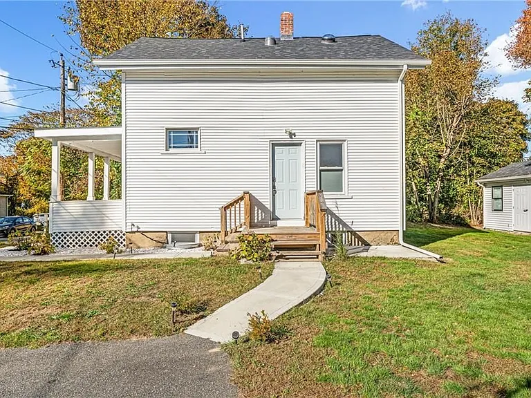 34 Read Ave — Photo 22