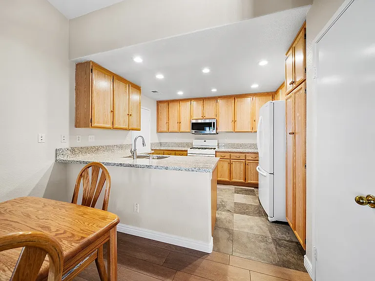 40609 Corte Albara — Photo 8