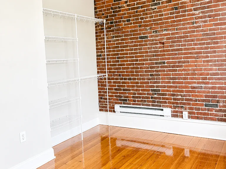 15 N Pleasant St #2S — Photo 36