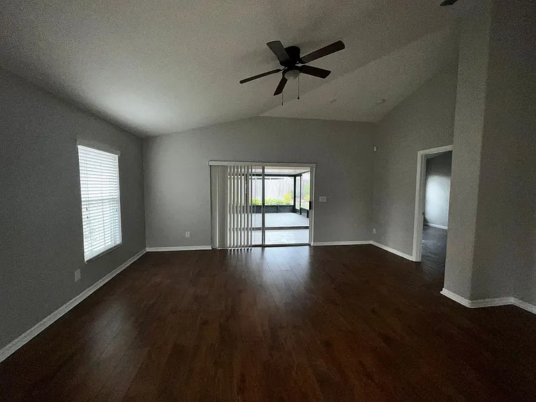 2620 Regency Oak Ln — Photo 10