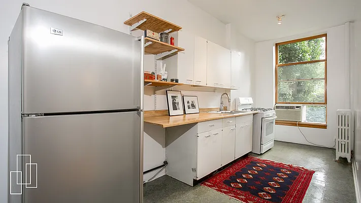Sold by Garfield Realty  | media 20
