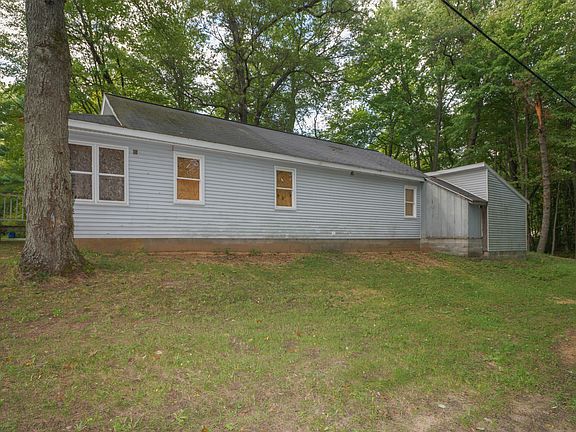 3rd image of 8400 Holton Rd
