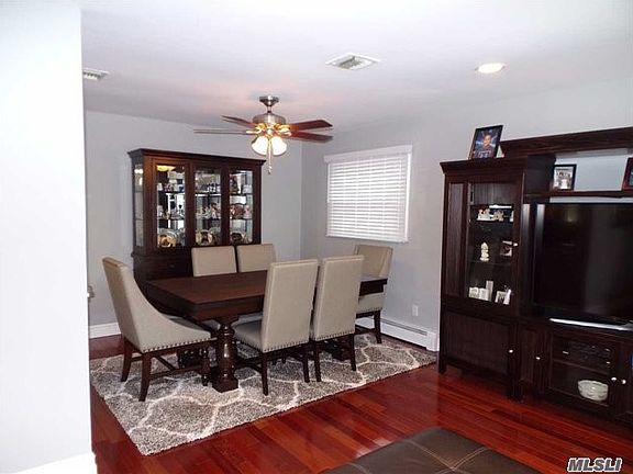 3rd image of 2301 Mattituck Ave