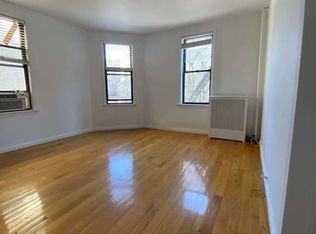 3064 33rd St APT 2F, Astoria, NY 11102