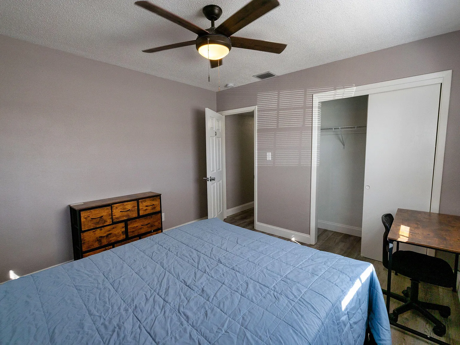 4 bed, 2.0 bath, 1386 sqft, $862 — Photo 1