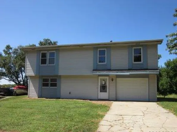 111 N 28th St, Beatrice, NE 68310