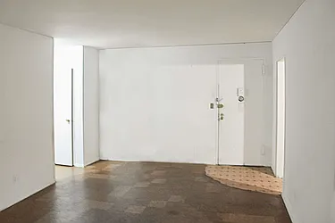 Sold by Thomas Lipovetsky, LREB