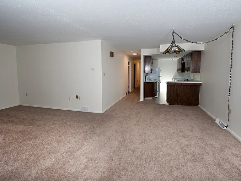 1402 Walnut St #1 — Photo 4