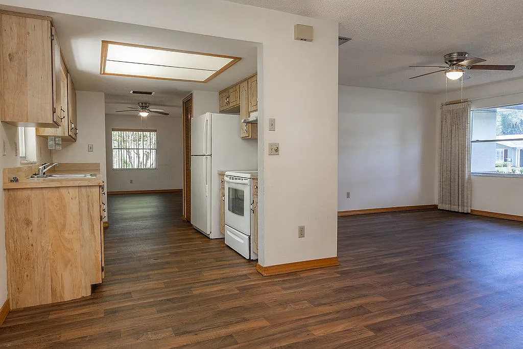 919 E Michigan Ave - E56! - 1 — Photo 4