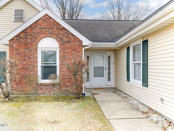 4th image of 3 Capitol Place