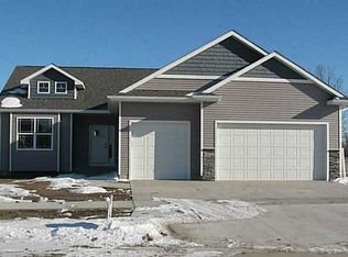 6425 NE 9th Ct, Des Moines, IA 50313