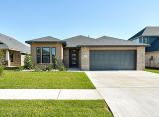 4825 Desert Willow Ln, Edmond, OK 73034
