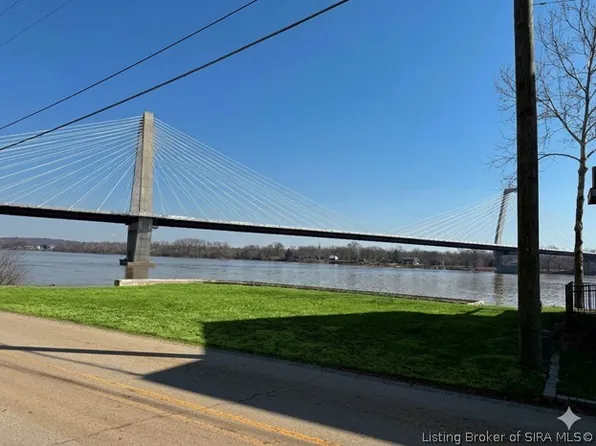  Upper River Road, Jeffersonville, IN 47130