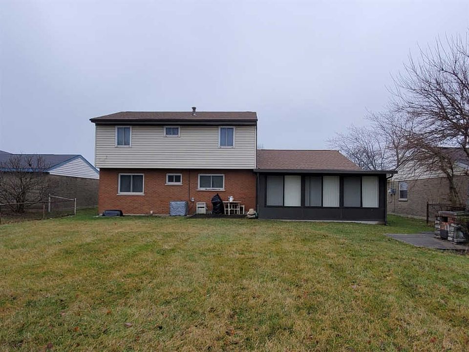 2nd image of 11922 Hamden Dr