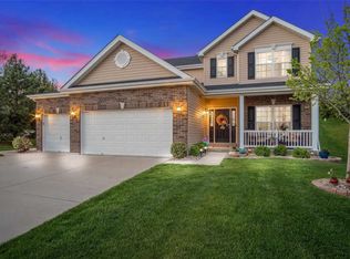 500 Willow Valley Dr, O'Fallon, MO 63366