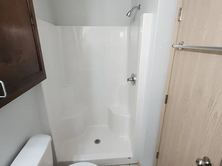3318 N Detroit Ave — Photo 25