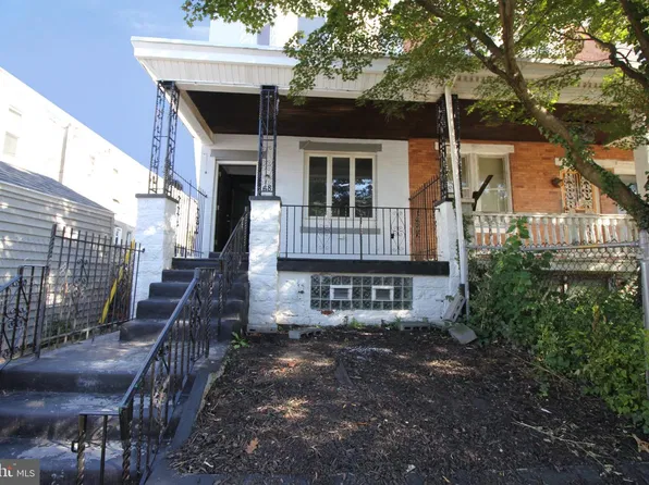 68 E Slocum St, Philadelphia, PA 19119