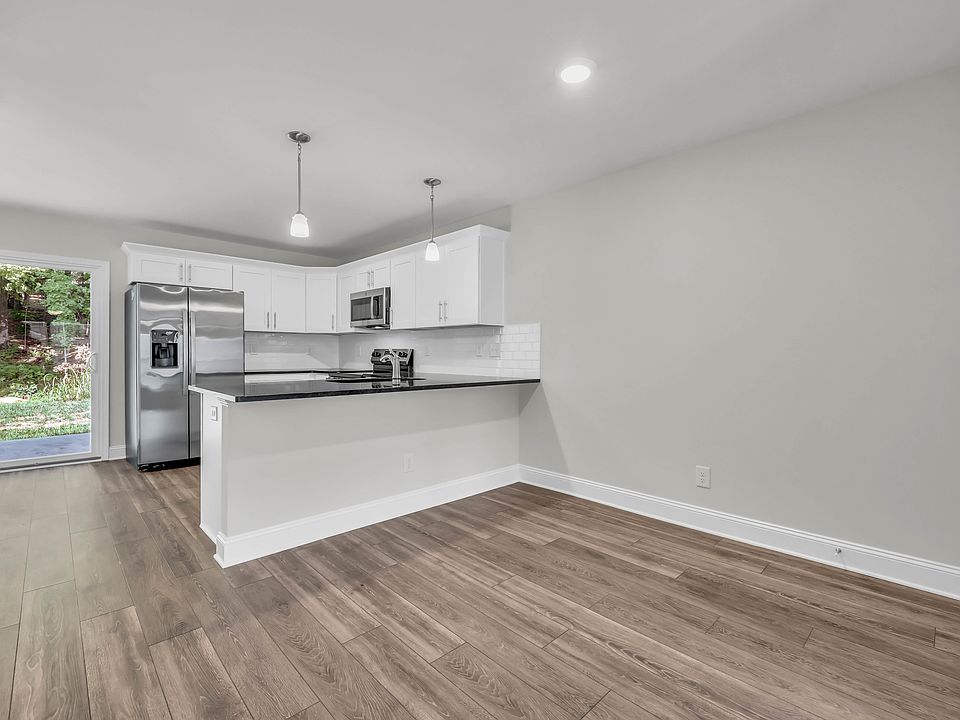 1st image of 206 Limestone Point Dr
