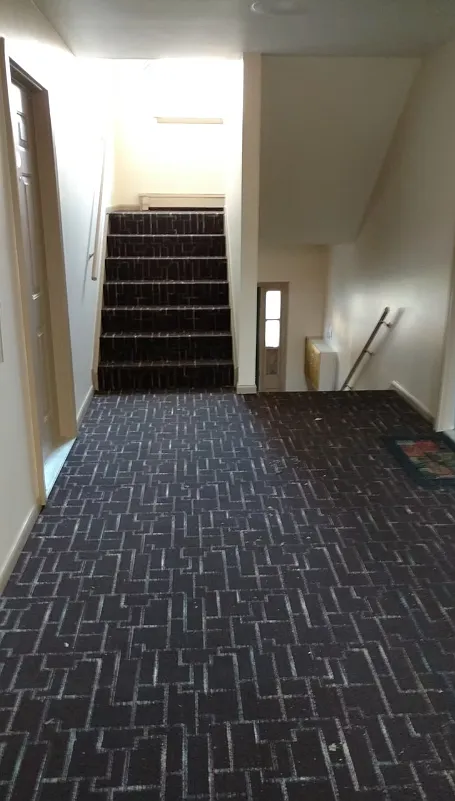 Hillsdale Apartments — Photo 3