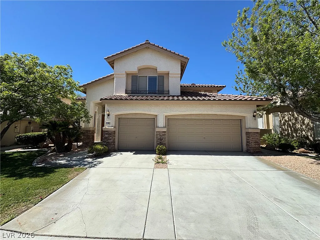 3 bed, 2.5 bath, 2934 sqft, $2,900 — Photo 1