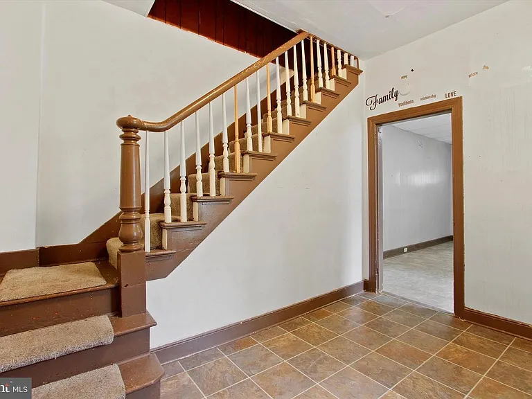 28 N Lehman St — Photo 11