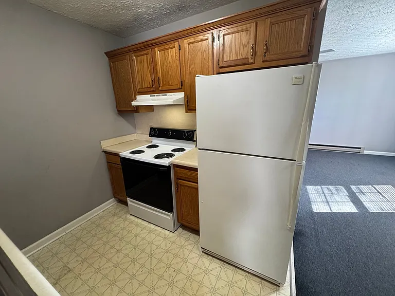 River Valley Apartments — Photo 10