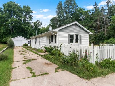 1063 Harding St NW, Grand Rapids, MI, 49544