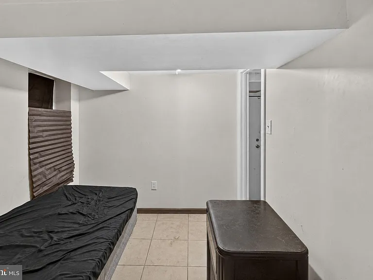 5016 E Capitol St NE — Photo 12