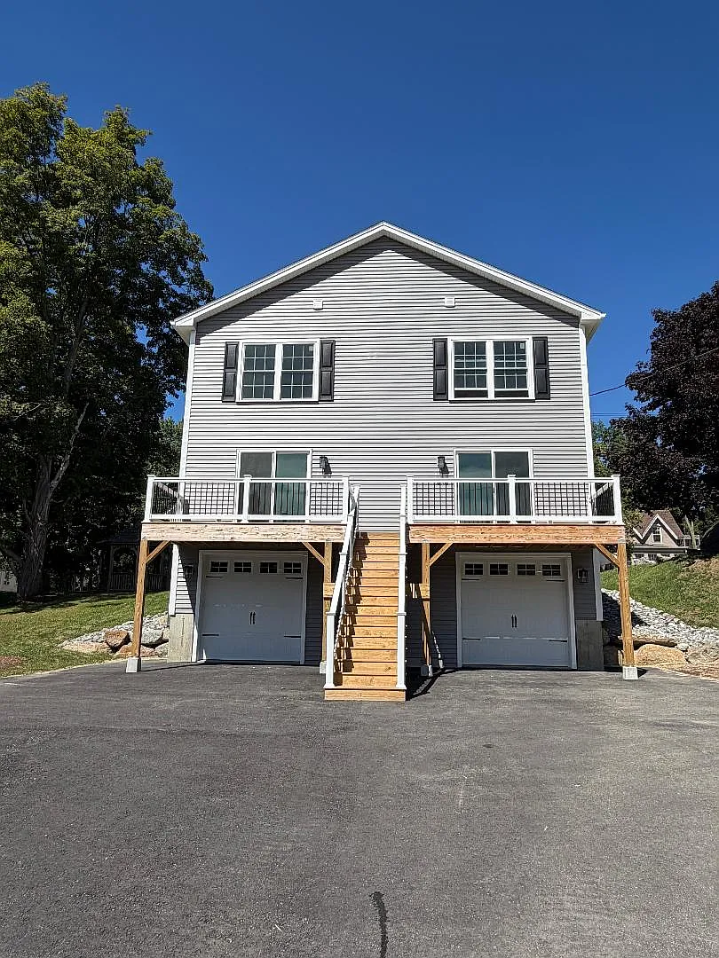 2 bed, 1.5 bath, 960 sqft, $2,200 — Photo 2