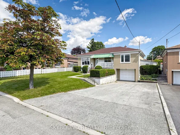 13 Liscombe Rd, Toronto, ON M6L 2Z9