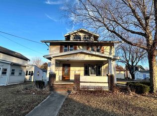 408 S Division Ave, Polo, IL 61064