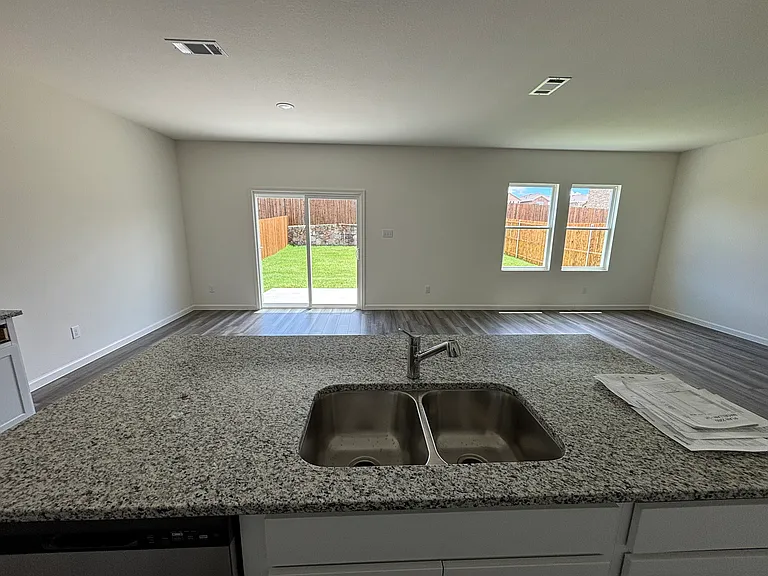 5718 Roadhouse Dr — Photo 13