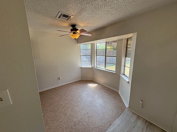 4th image of 4746 SE Sunnymeade Dr