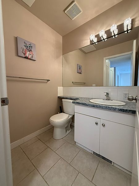 Calgary Townhouse for rent - 3 Bedrooms — photo 12