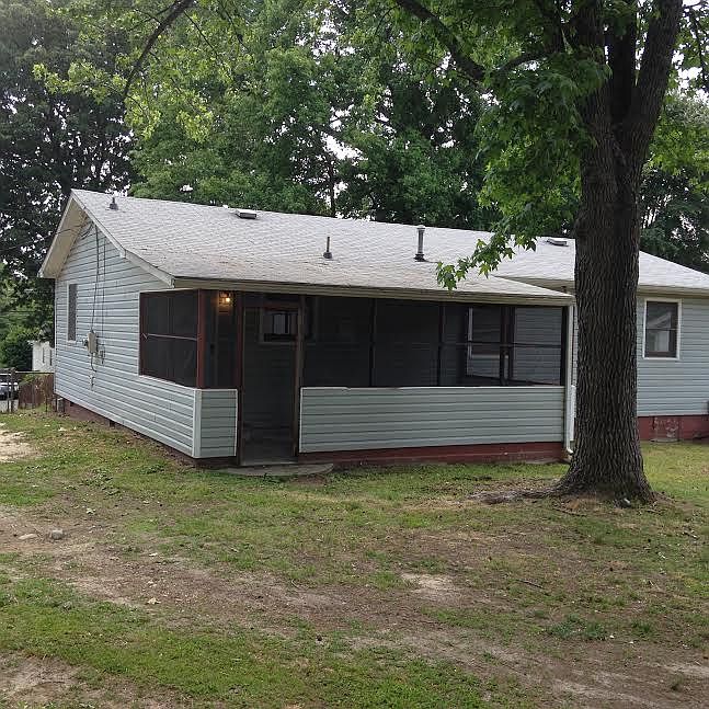 2nd image of 2806 Ida Ave