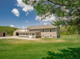 15 Cranberry Way, Sand Lake, NY 12153