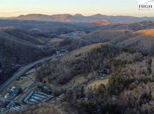 22 Mountain Song Rd, Blowing Rock, NC 28605
