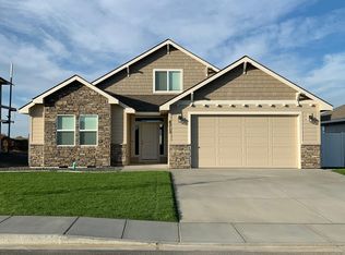 8313 Ashen Dr, Pasco, WA 99301